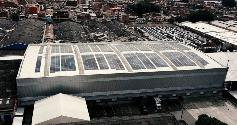 energía renovable para la producción de telas