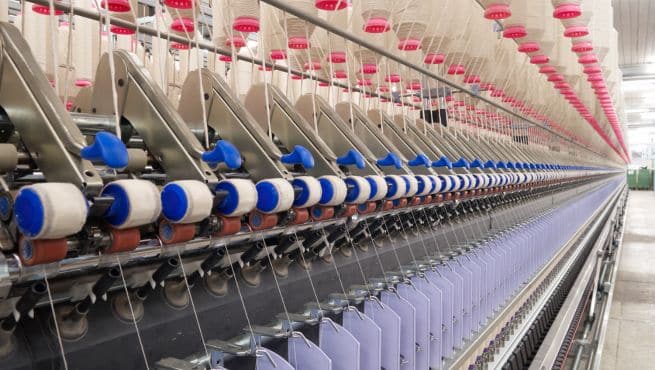 ¿Por qué la consistencia es importante en la producción textil?